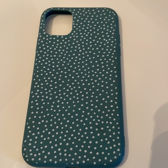 iPhone 11 phone cases. Quantity of 6. - Picture 5 of 10